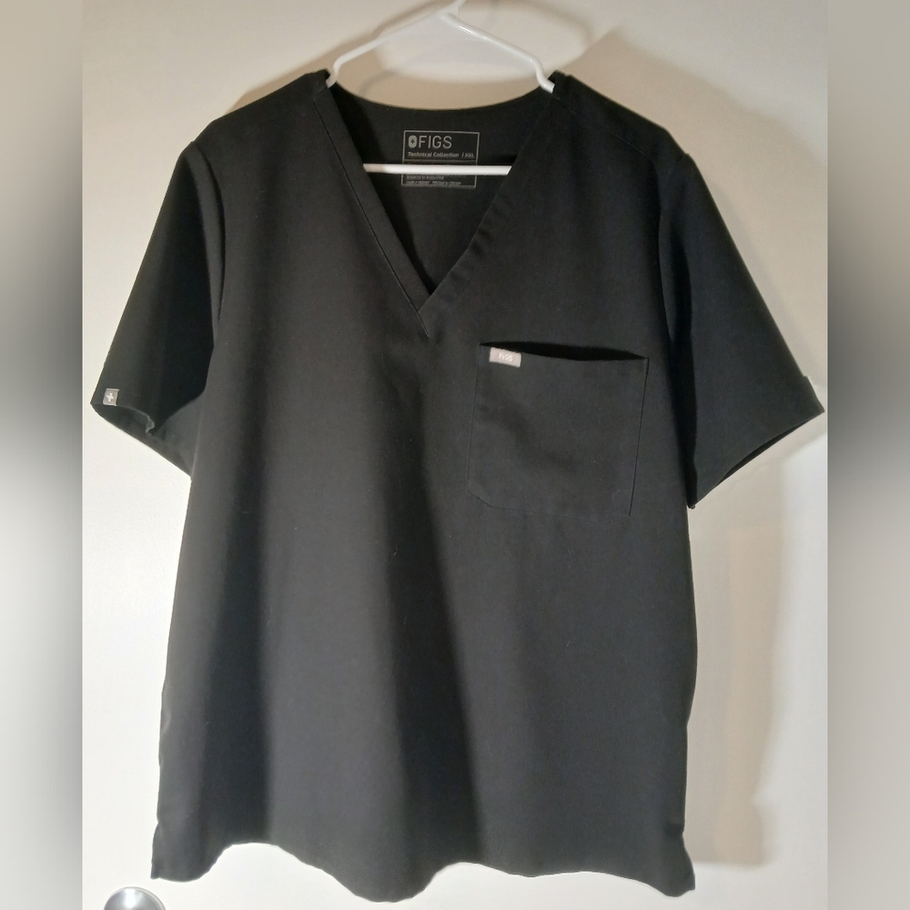 Figs Men's Black Short Sleeve V-Neck Tee
